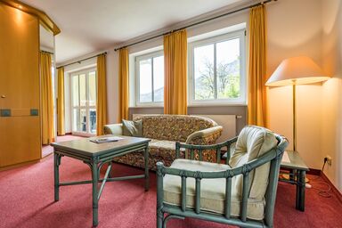 Residenz Alpina Ferienwohnungen - Appartement 4, 8, 10,  - 2 Personen mit Balkon oder Terrasse, 46qm, 1 Schlafzimmer