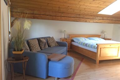 Ferienwohnungen Landinger - Kampenwand Ferienwohnung, 56 qm, ein Schlafzimmer, Wohn-/Schlafzimmer, Balkon