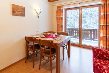 Berggasthaus Steinberg-Alm - Ferienwohnung Heidi 60qm, Balk., Kochni., 2 Schlafzimmer, Wohnzimmer, max. 4 P.