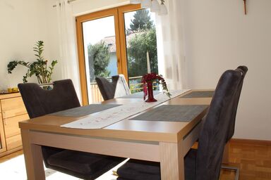 Ferienhaus Haas - Ferienwohnung Haas 65 qm, 1 Schlafzimmer, 1 Wohnraum, Essküche, Duschbad, WLAN