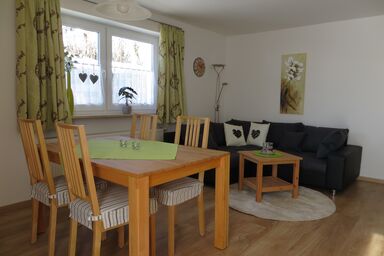 Ferienwohnung Pfnür - Ferienwohnung für 2-4 Pers., ca. 74 m², 2 Schlafzimmer, Wohnzimmer, Terrasse