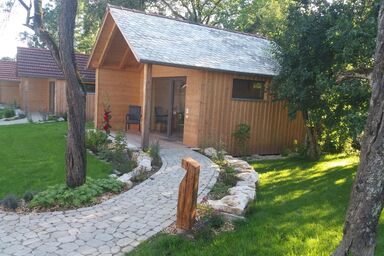 Feriengarten mit Schlafhütten - Kleine Schlafhütte mit Gemeinschaftsbad