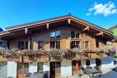 Hochalmbahnen Chalet - Haus 1-13, WHG. 1